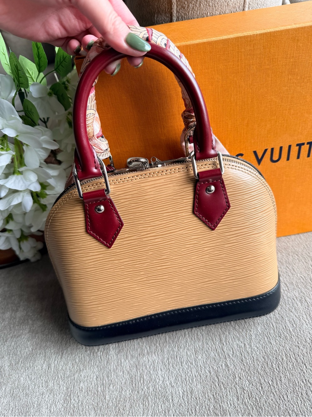 Louis Vuitton Limited Edition Epi Tricolor Alma BB with Scarf and Bag Charm Set - Picture 2 of 15